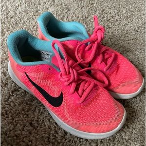 Nike sneakers for girls